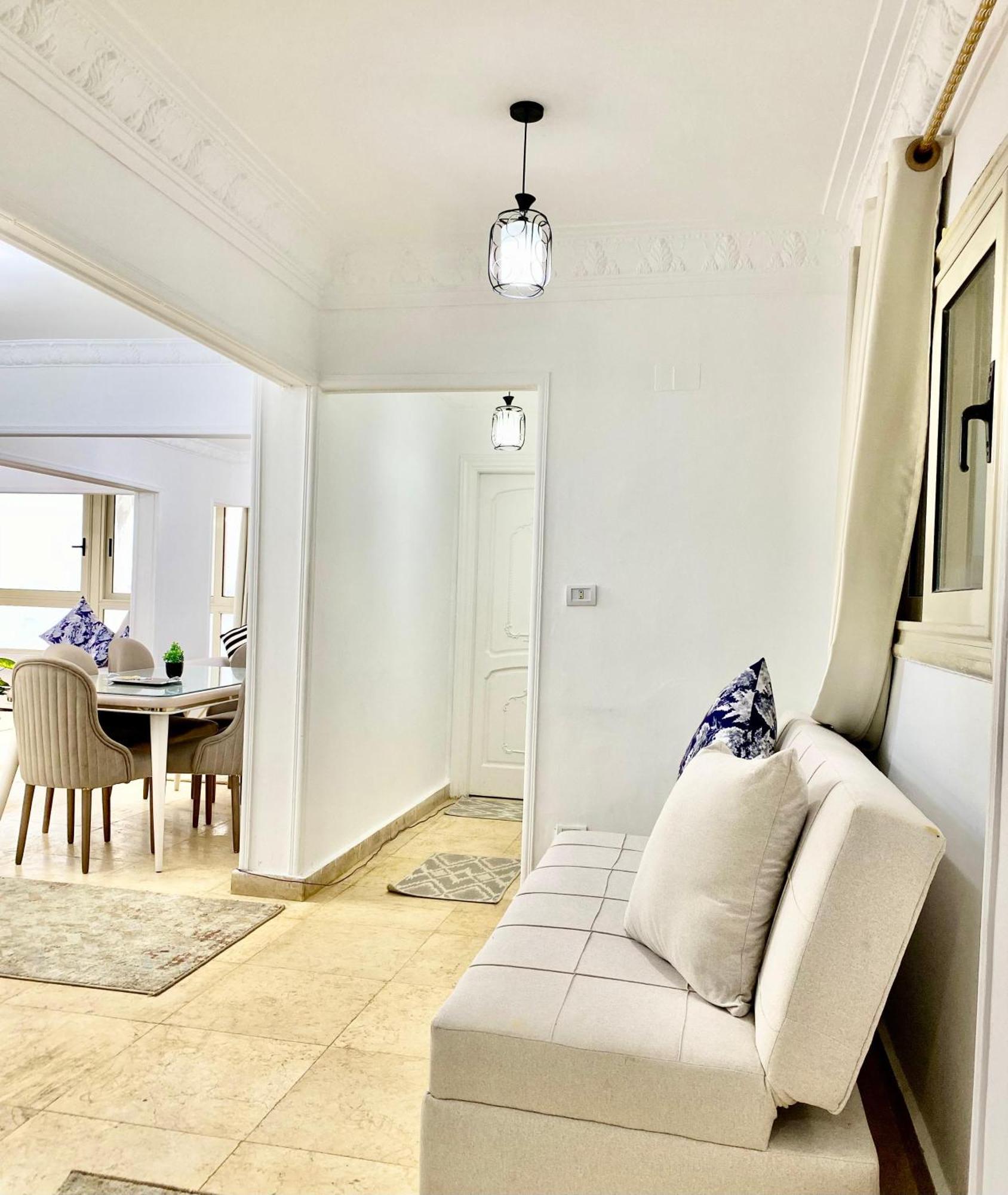 Luxury Stanley Direct Sea View